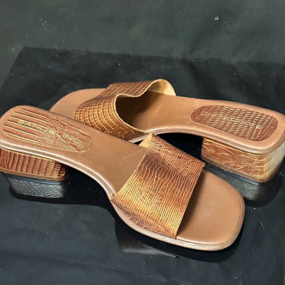 Bandolino Copper Embossed Flats Sandals Slip on Aligator Open Toe Crocodile 5.5 - Picture 5 of 8